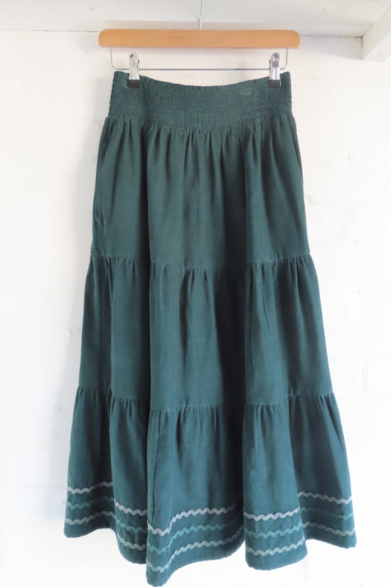 Womens,Skirts,Skirt,Cord,Corduroy,Green,Dark Green,Bright,Comfy,Comfortable,Colourful,Spring,Summer,Limited,Mistral