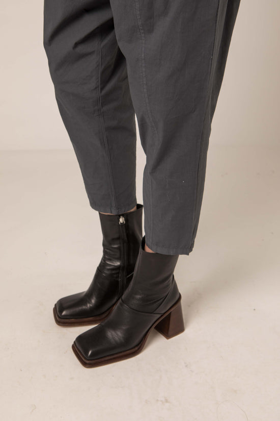 Hareem Pant in Charcoal